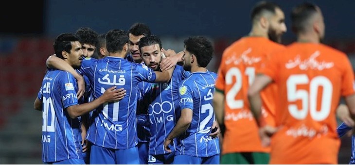 بازگشت استقلال به صدر لیگ برتر